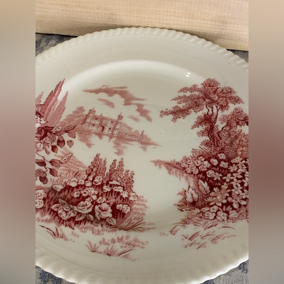 VTG Johnson Brothers Castle on the Lake - Set of 2 Dinner Plates - Picture 5 of 8